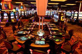 696Slot ကာစီနို Myanmar Live Dealer Baccarat Roulette Dragon Tiger ကစားနေမှု